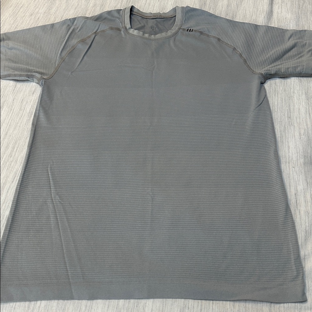 Lululemon Metal Vent Shirt
